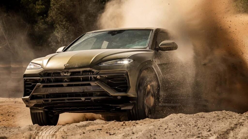 Lamborghini Urus SE Owners Can Now Relax with Extended Warranty Options