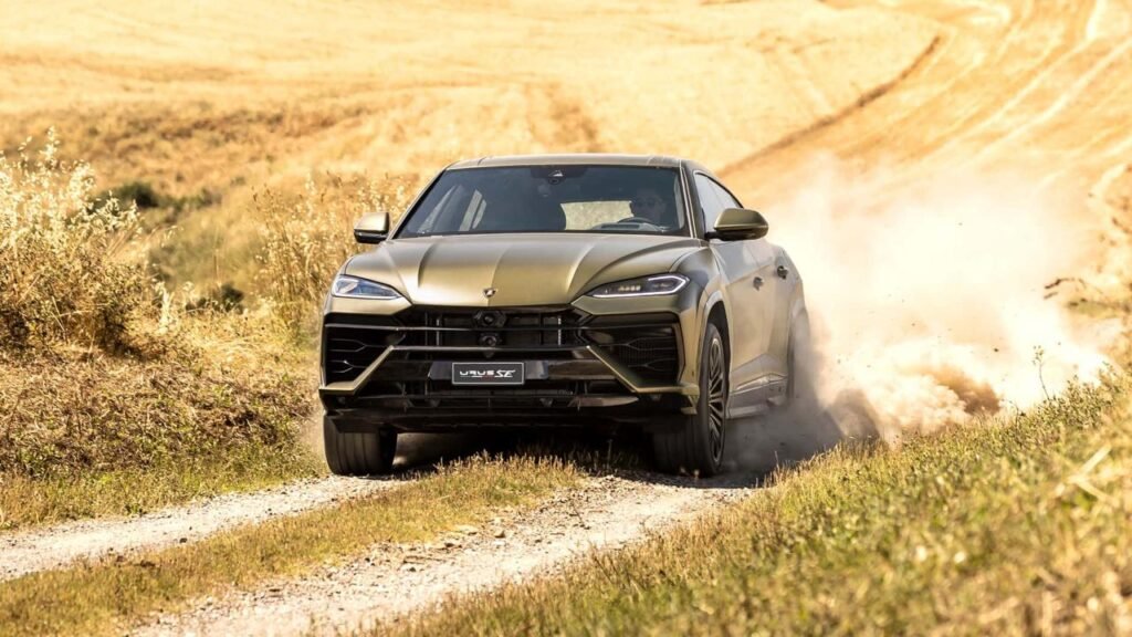 Lamborghini Urus SE Owners Can Now Relax with Extended Warranty Options