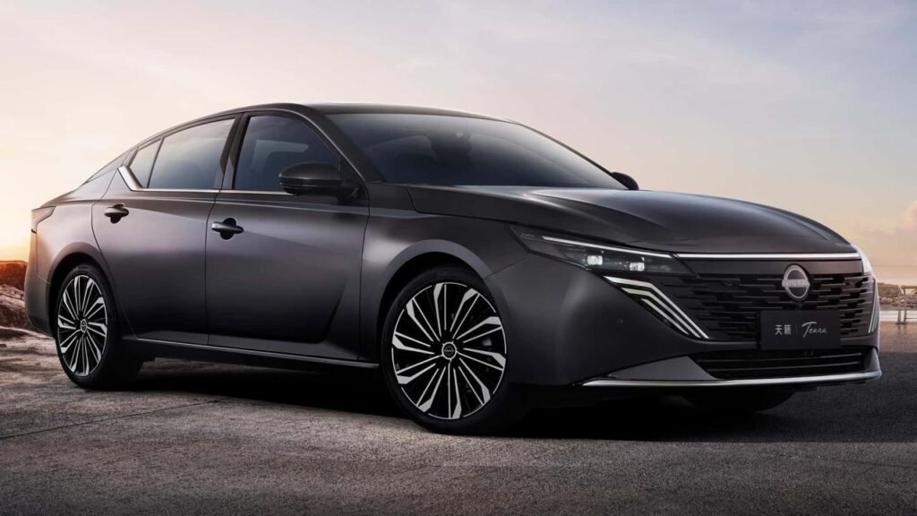 Nissan Teana: The Larger, More Roomy Sedan That Is Set to Impress