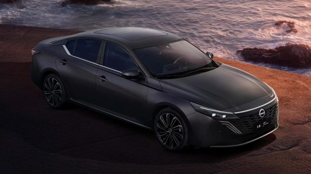 Nissan Teana: The Larger, More Roomy Sedan That Is Set to Impress