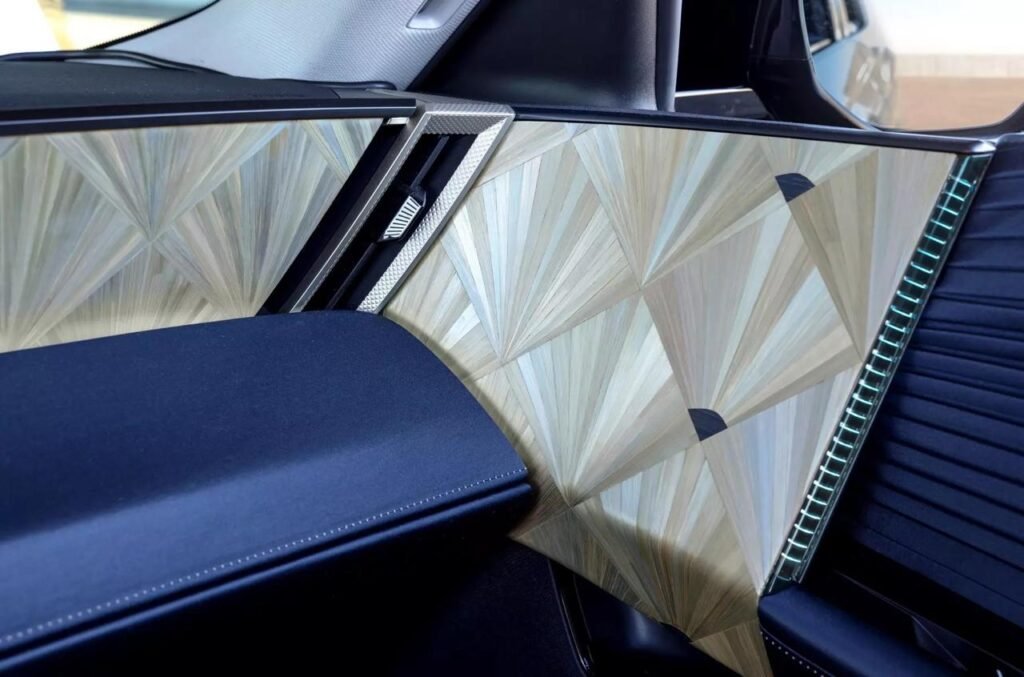 The DS N°8 Presidential: France's Luxurious Armored Electric Car for the President