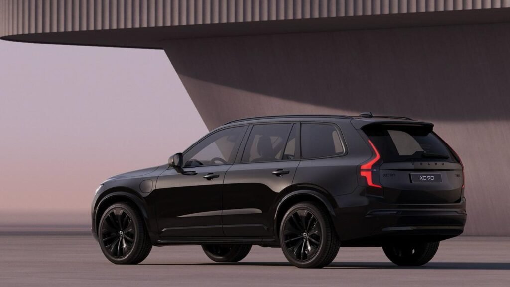 Volvo XC90 Black Edition: A Bold Hybrid SUV with Unmatched Style