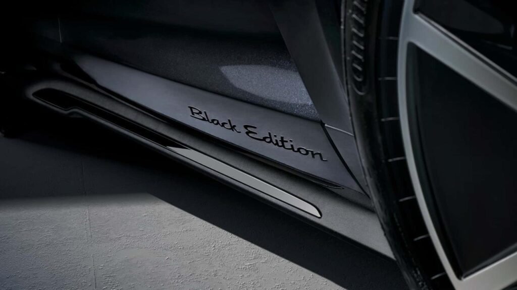 Porsche Taycan Black Edition: The Black-Black Porsche in Electric 