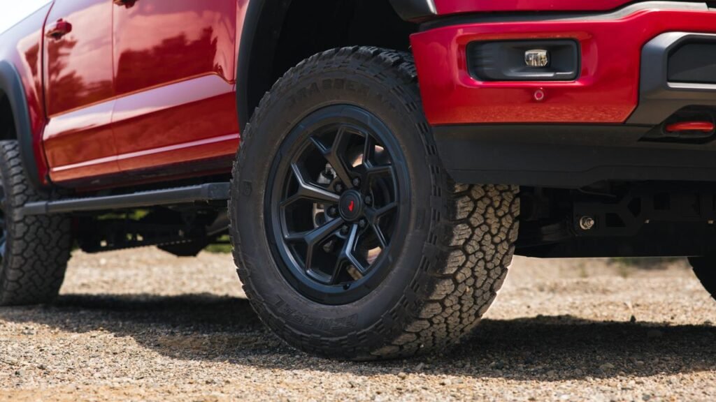 Roush RT6 Pickup: The Ultimate Ford F-150 Off-Roading Machine