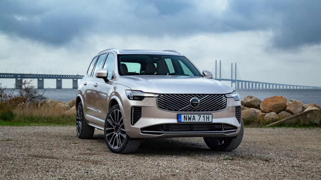 Volvo XC90 – One of the Best Cars for Snow Conditions