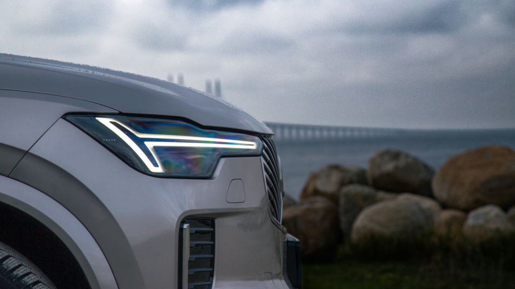 Volvo XC90 – One of the Best Cars for Snow Conditions