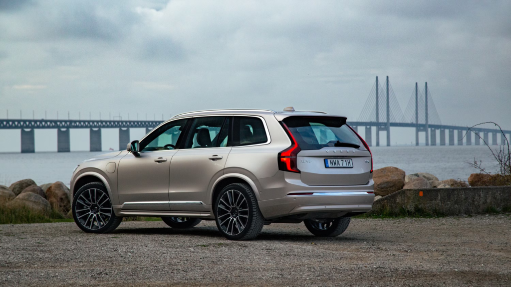 Volvo XC90 – One of the Best Cars for Snow Conditions