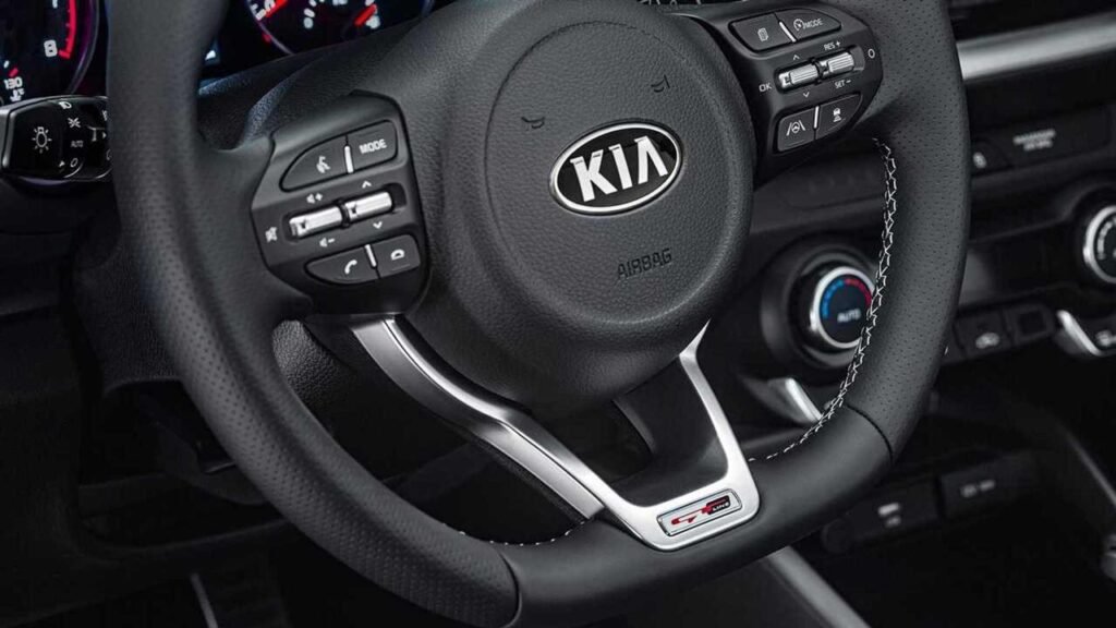 Kia Stonic GT Line Review: A Fresh Bumper and Bold Colors for $30,000 — Is That Enough?