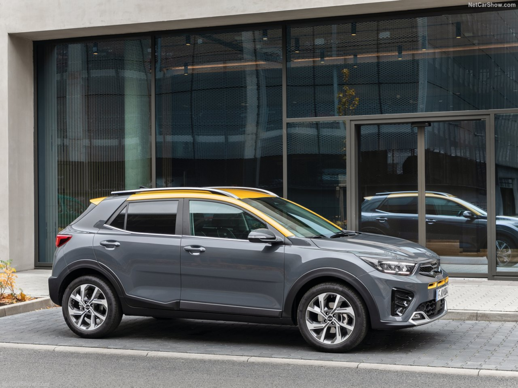 Kia Stonic GT Line Review: A Fresh Bumper and Bold Colors for $30,000 — Is That Enough?