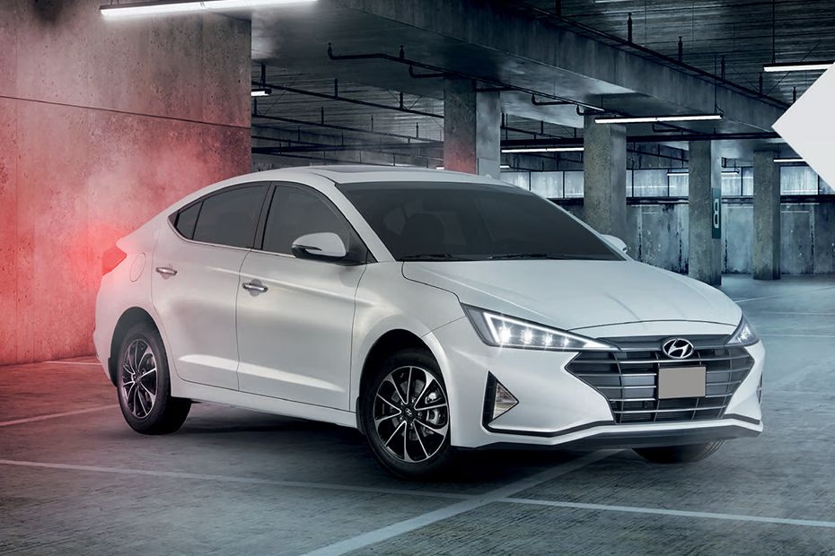 Is the Elantra 1.6 SE Pakistan's Best Sedan Value?